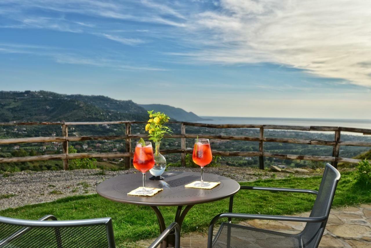 Bed and Breakfast Casa Amigdala Castellabate Exterior foto