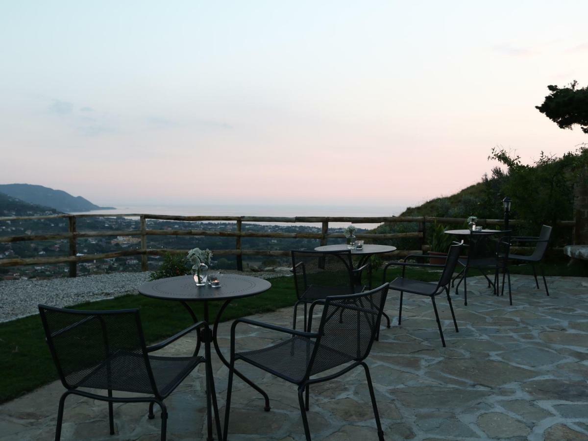 Bed and Breakfast Casa Amigdala Castellabate Exterior foto